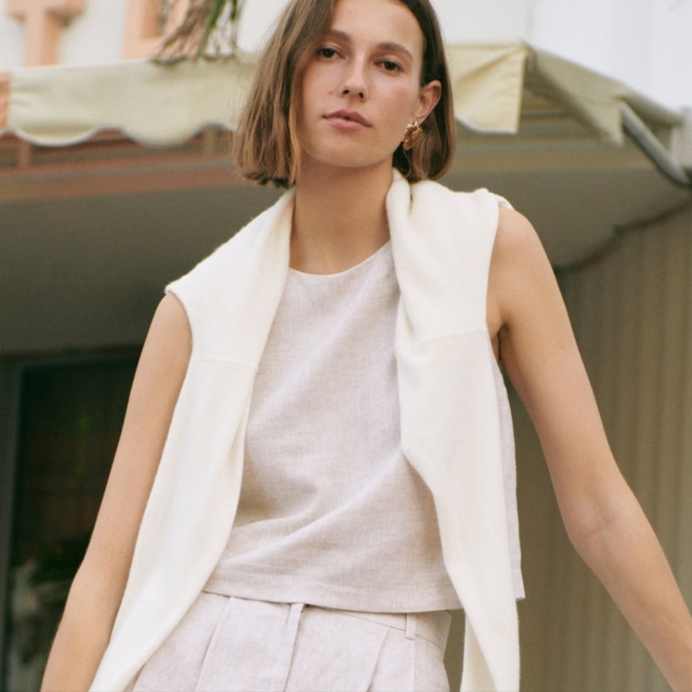 Abercrombie and Fitch Linen-Blend High-Neck Top